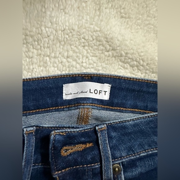 Loft Curvy Kick Crop Jeans Boot cut  Womens Size 2/26 High Rise Cotton Stretch - Picture 3 of 12